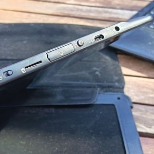 Notebook Lenovo G560  con Detallles a la Vista / Tablet View Sonic Modelo VS14445 con funda protectora / En ambos casos Sin Cargador de Bateria y cableados Se Venden a la Vista - imagen 6