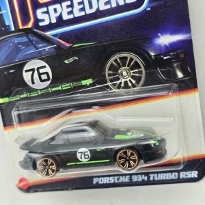 Hot Wheels Porsche 934 Turbo RSR Neon Speeders - imagen 2