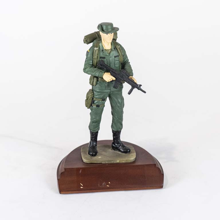 Lote anterior: Figura soldado de pasta  - Medidas: 22cm 