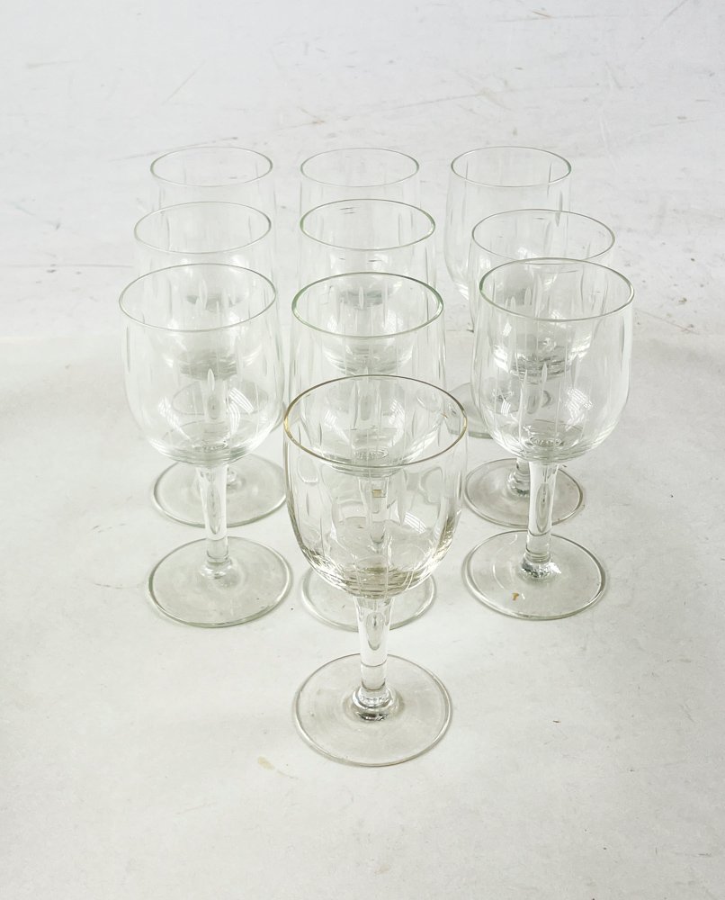 Diez Copas de Cristal Hialino Tallado
