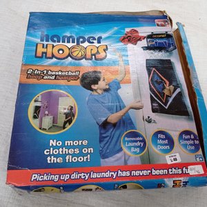 Siete piezas: control universal +2 micrófonos + 3 palos de selfie + aro de basket para ropa sucia. - imagen 5