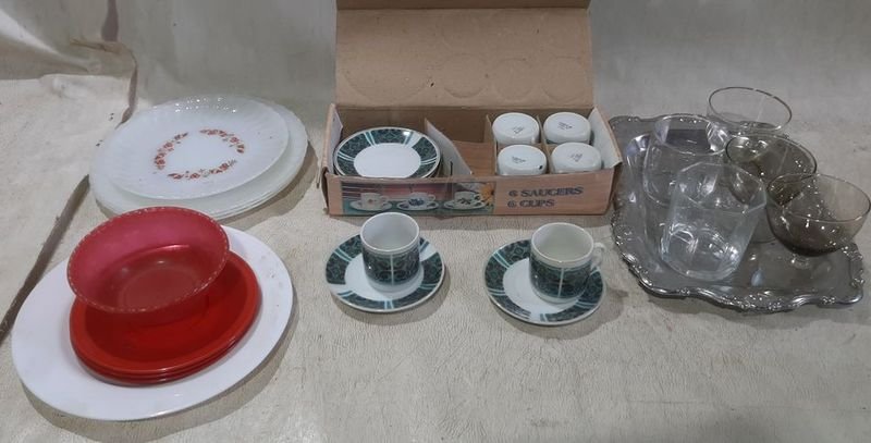 Juego de Té con Caja y Platos Cubiertos - imagen 3