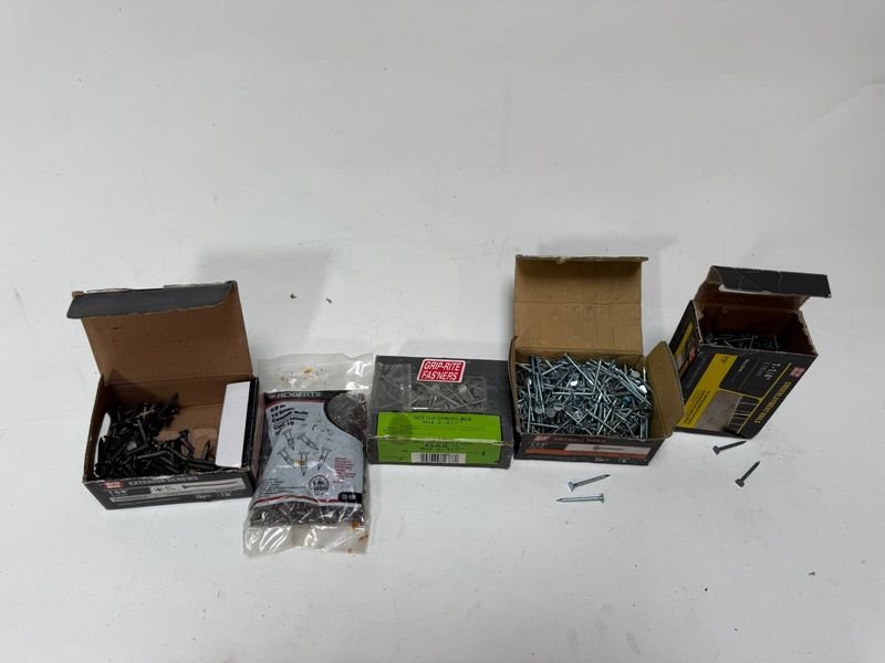 Lote de Clavos para Construcción y Hogar