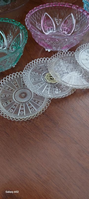 Objetos de vidrio y cerámica: una colección diversa - imagen 6