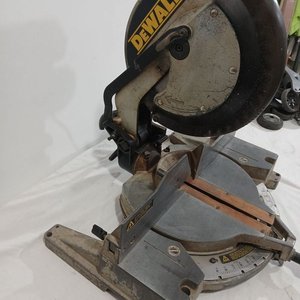 Ingletadora DeWalt 12" DW705-44 Usada - imagen 3