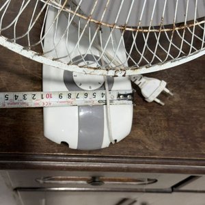 Par de Ventiladores de Pie Futura Blancos con Aspas Grises - imagen 9