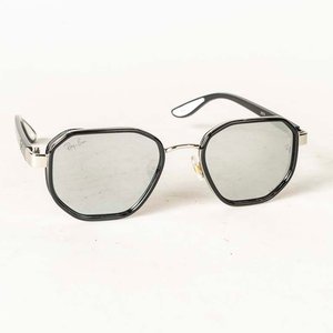 Lote anterior: Lentes de Sol Estilo Ray-Ban Octagonales Imitación