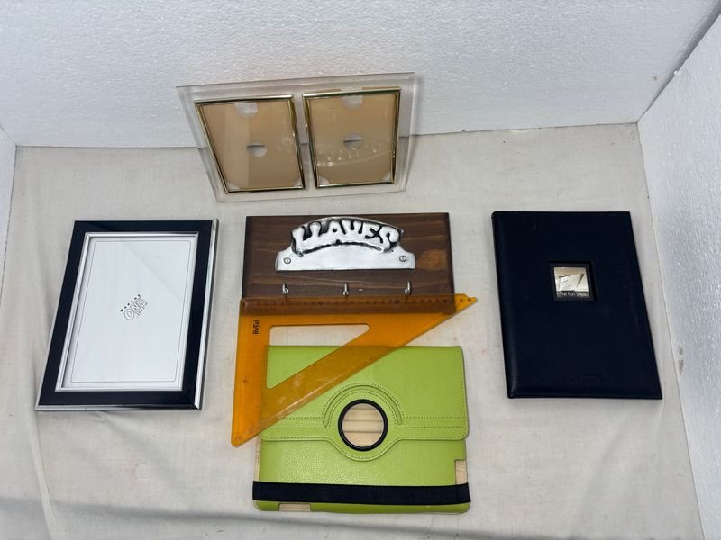 Álbumes, Carpetas de Cuero y Marcos para Fotos o Diplomas