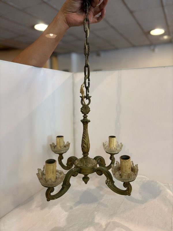 Lámpara de bronce con candelabros