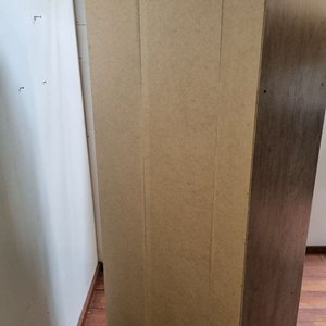 Ropero Castaño con Puertas y Estantes Interiores - imagen 4