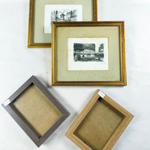 Lote de 4 Portaretratos y Grabados con Escenas Parisinas - imagen 2