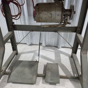 Máquina de Coser Industrial Completa con Mesa y Motor Eléctrico - imagen 6
