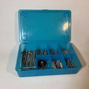 Organizador de Plástico Azul con Tornillos y Tarugos - imagen 3