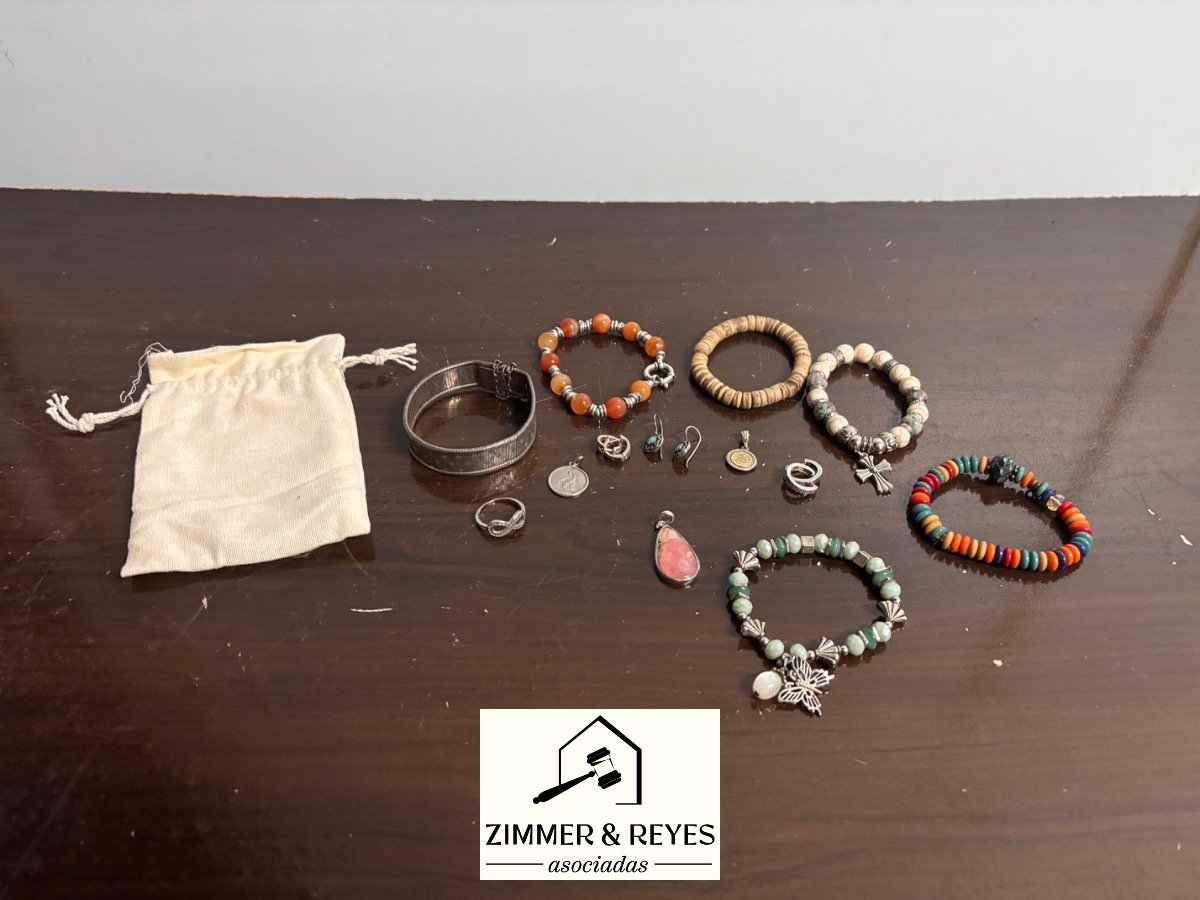 Lote de Pulseras y Anillos Variados