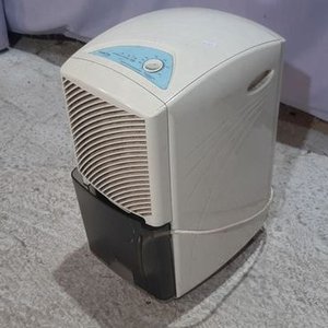 Deshumidificador Punktal Blanco con Tanque Recolector - imagen 2