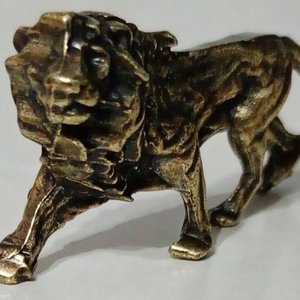 Figura Miniatura León de Bronce - imagen 3