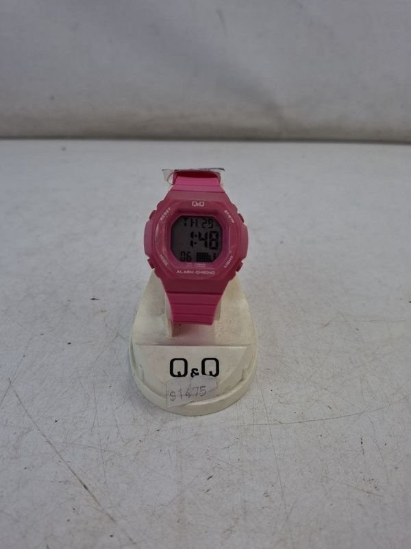 Reloj Pulsera Digital Q&Q Rosado