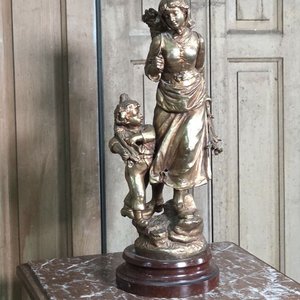 Lote anterior: Figura en Bronce Baño Dorado "Retour du Bois" Mujer y Niño