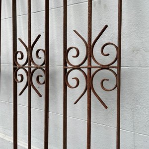 Reja Rectangular de Hierro Forjado con Diseños - imagen 3