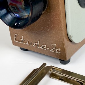 Proyector de cine antiguo con caja - imagen 4