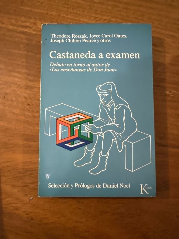 Lote siguiente: Libro de Castañeda a Examen con Cubo Colorido