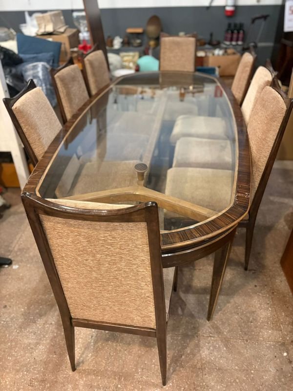 Lote siguiente: Juego de comedor en excelente estado