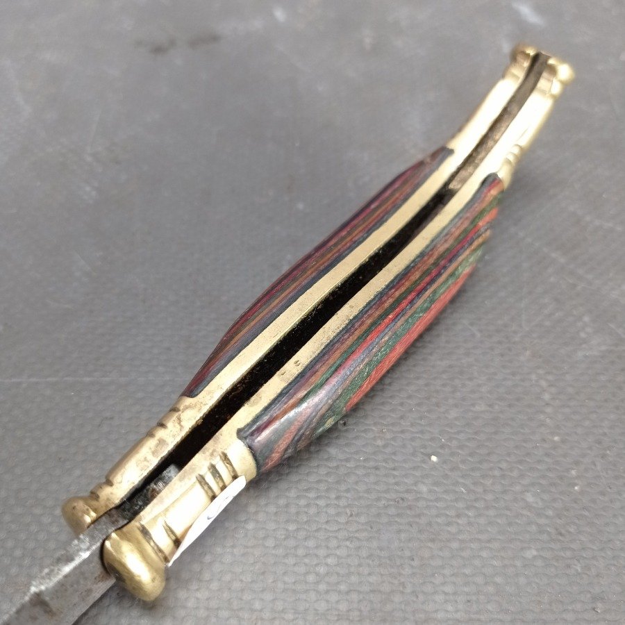 Navaja de Toledo con cuchilla plegable y diseño intrincado - imagen 3
