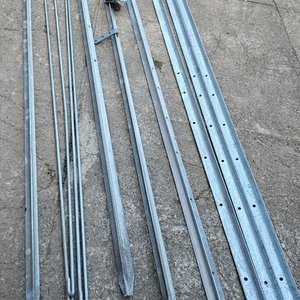 Lote: Postes y otros accesorios alambrados CLIPEX - imagen 2