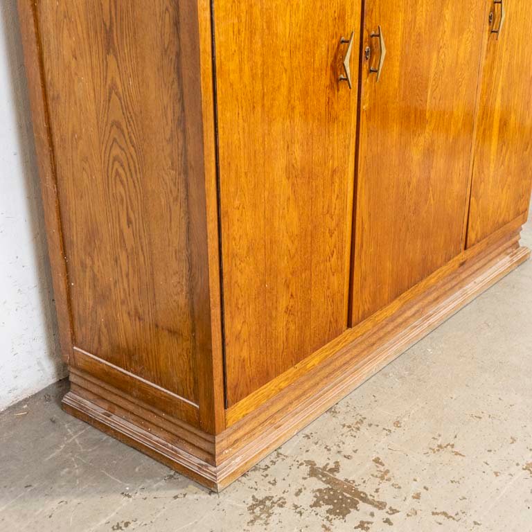 Item 2106378 - Image 1