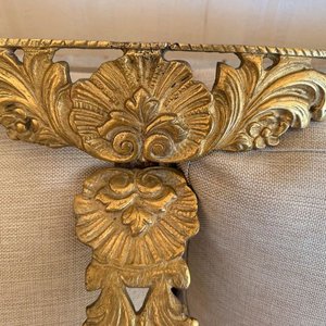 Soporte Decorativo en Bronce con Estructura Metálica - imagen 3