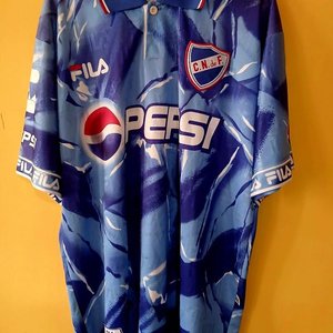 Lote anterior: Camiseta de Fútbol Club Nacional de Football 1999 Fila Talle XL