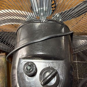 Ventilador de Pie Okey con Base Redonda y 3 Velocidades - imagen 3