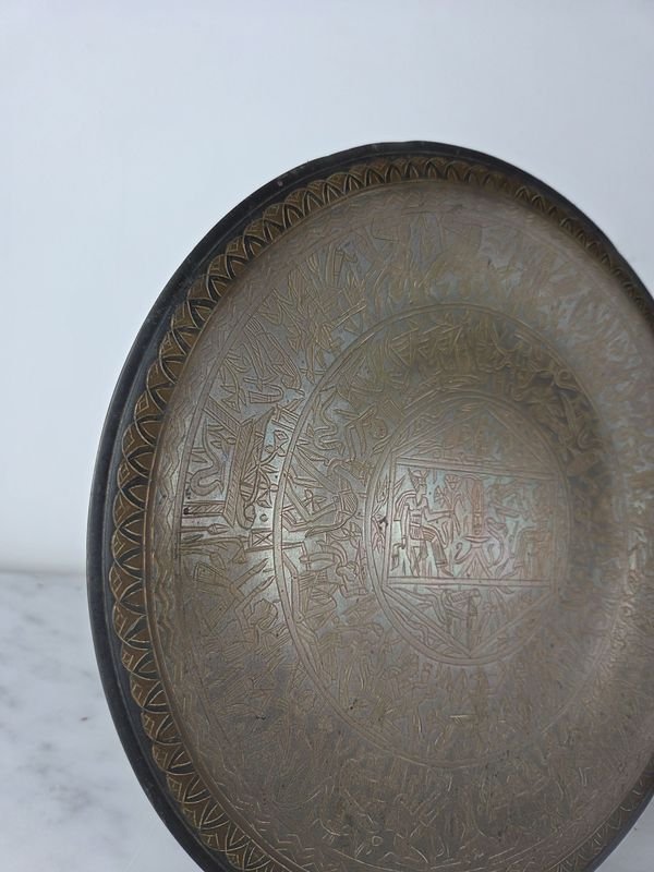 Platos decorativos en bronce mexicano y egipcio - imagen 6