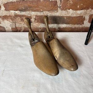 Antiguas Hormas de Madera para Calzado - imagen 2