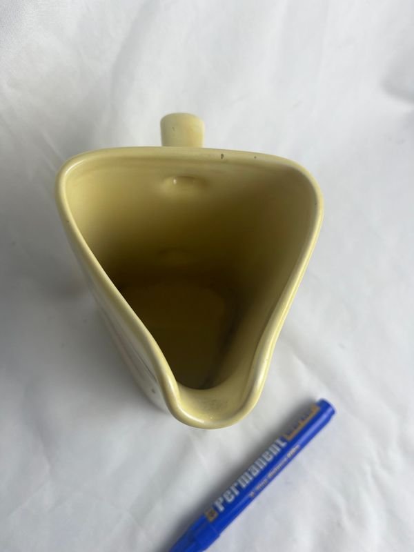 Jarra loza de porcelana amarilla con diseño colorido - imagen 12