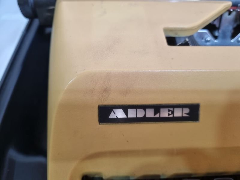 Máquinas de escribir antiguas y nuevas en venta - imagen 8