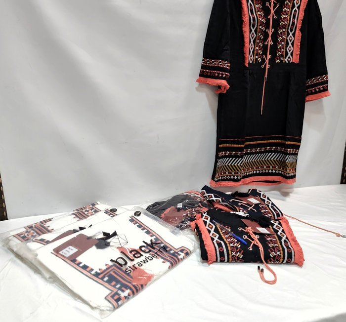 Lote de 8 Vestidos Bordados para Dama - Diseños Étnicos