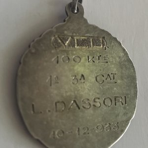 Medalla, Trofeo y Diploma de Luis Dassori, Ciclista Uruguayo - imagen 2