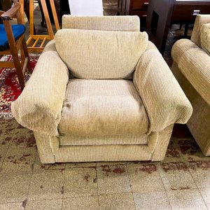 Sofá y Sillón de Pana Beige Estilo Clásico - imagen 2