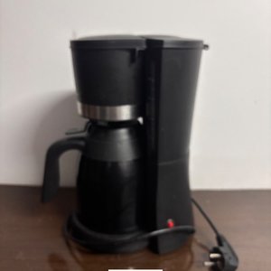 Cafetera Eléctrica Negra con Jarra Térmica - imagen 3