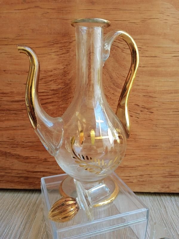 Jarra de Cristal con Detalles en Oro para la Eucaristía - imagen 2