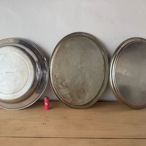 Lote de 3 Fuentes Metálicas Ovaladas y Redonda - imagen 2