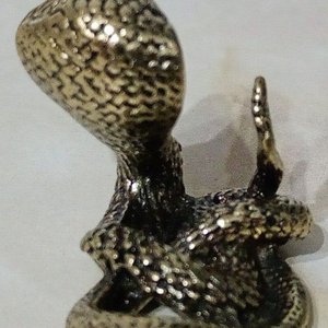 Figura Cobra de Bronce Miniatura, Postura Defensiva - imagen 3