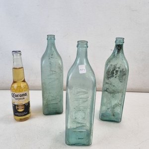 L 342 - Lote De 3 Piezas - Lote de antiguas botellas de vidrio en color verdoso, con la inscripción “ANCAP” en relieve - imagen 2