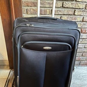 Lote anterior: Valija Samsonite Negra Grande con Ruedas