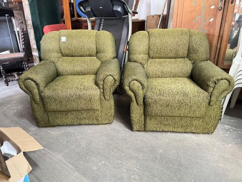 Sillones de color verde en excelente estado - imagen 2