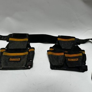 Cinturón de Trabajo DeWalt con Bolsillos de Cuero - imagen 2