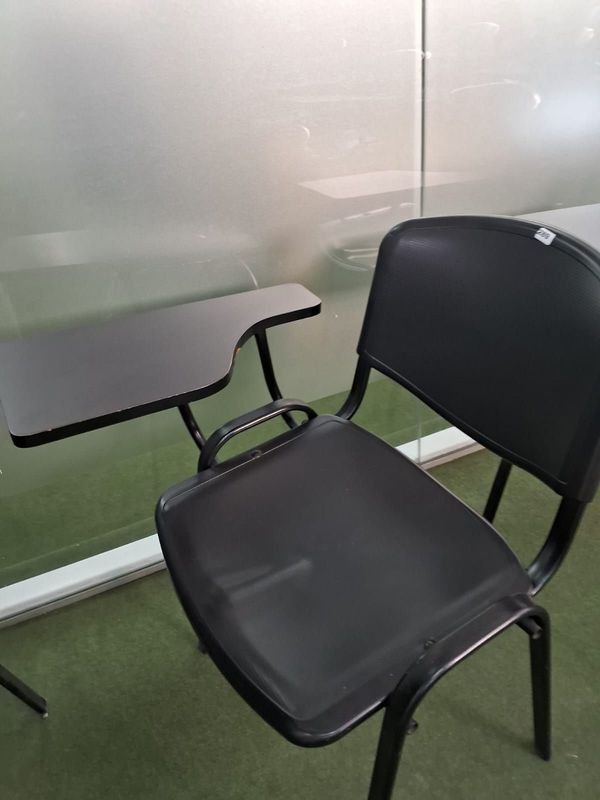 Sillas Pupitre de Plástico - imagen 1