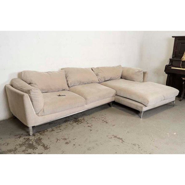 Sofá Modular en L Beige con Patas Cromadas
