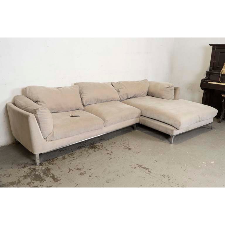 Sofá Modular en L Beige con Patas Cromadas